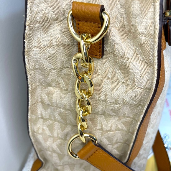 Authentic Michael Kors Hamilton Canvas Satchel - Picture 7 of 10